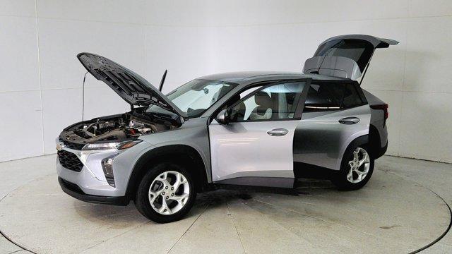 used 2024 Chevrolet Trax car, priced at $19,491