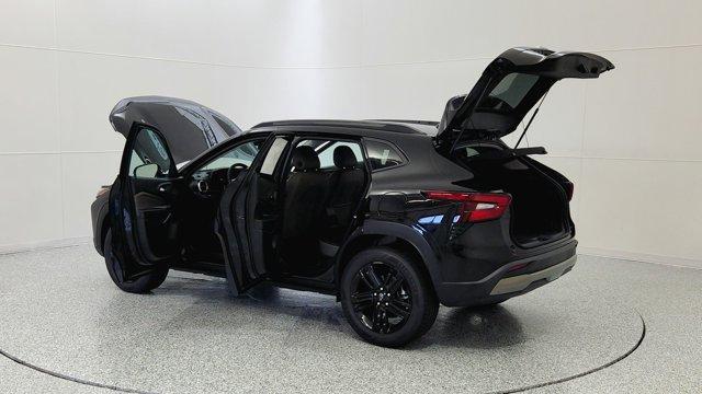 new 2025 Chevrolet Trax car, priced at $28,183
