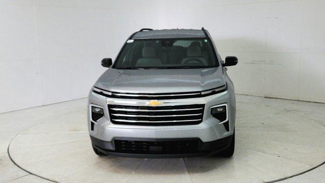 new 2025 Chevrolet Traverse car, priced at $41,893