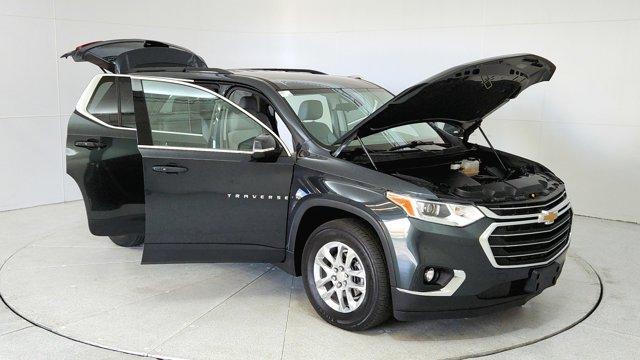 used 2021 Chevrolet Traverse car, priced at $24,182