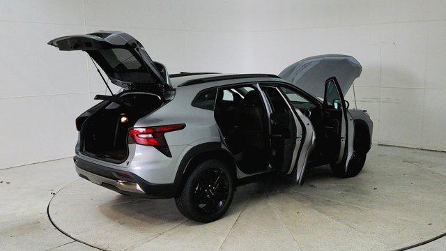 new 2025 Chevrolet Trax car, priced at $27,584