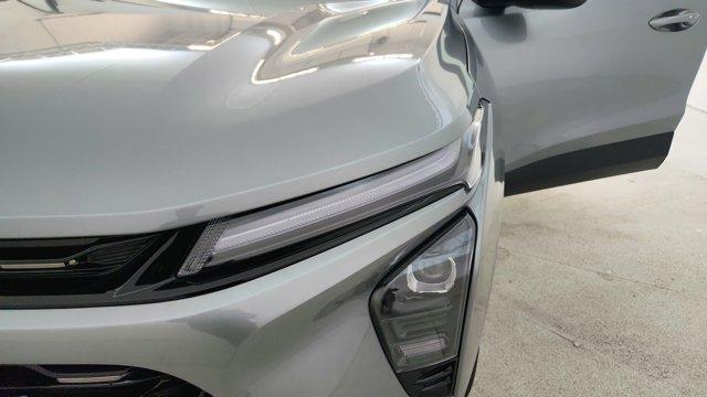 new 2025 Chevrolet Trax car, priced at $27,584