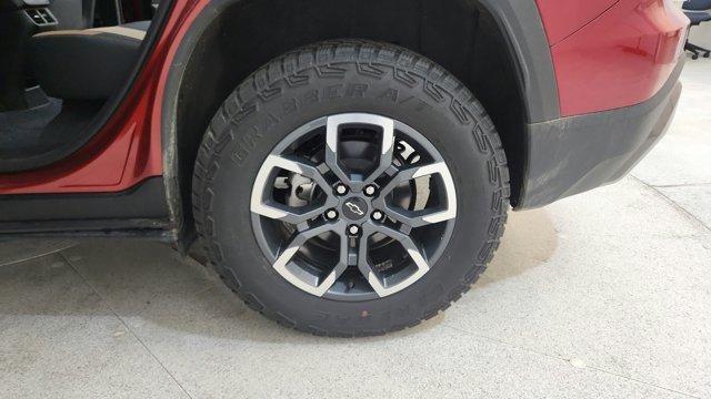 new 2025 Chevrolet Equinox car, priced at $37,420