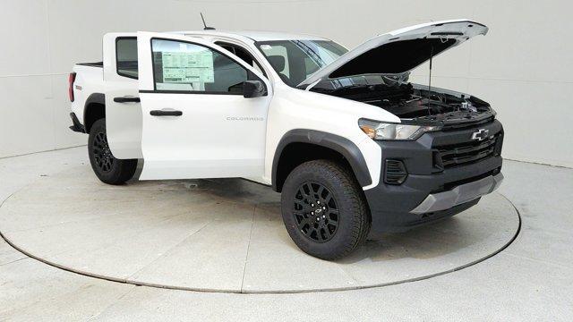 new 2024 Chevrolet Colorado car, priced at $39,390