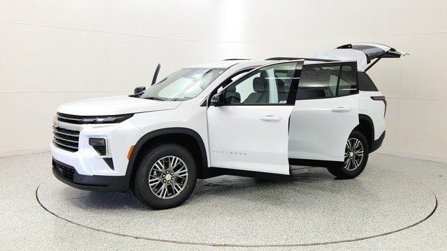 new 2026 Chevrolet Traverse car, priced at $43,914
