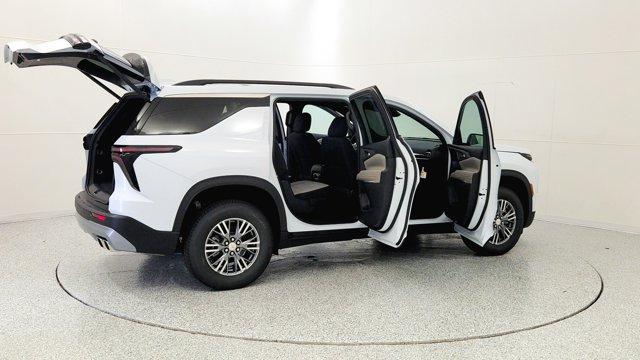 new 2026 Chevrolet Traverse car, priced at $43,914