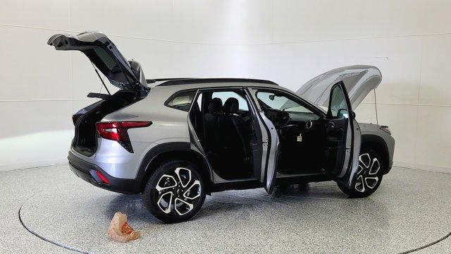new 2025 Chevrolet Trax car, priced at $27,288