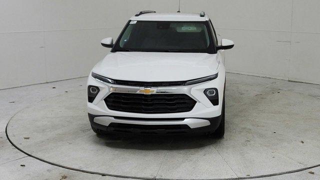 new 2025 Chevrolet TrailBlazer car, priced at $27,375