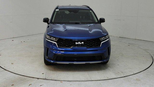 used 2022 Kia Sorento car, priced at $23,892