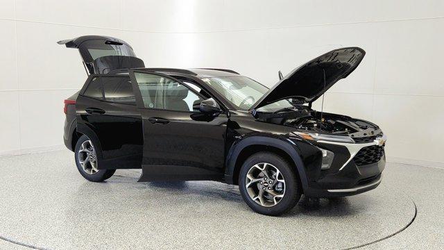 new 2025 Chevrolet Trax car, priced at $25,484