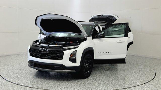 new 2026 Chevrolet Equinox car, priced at $33,334