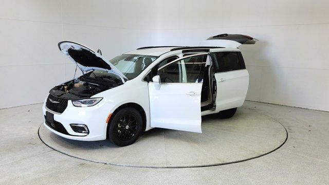 used 2022 Chrysler Pacifica car, priced at $23,992