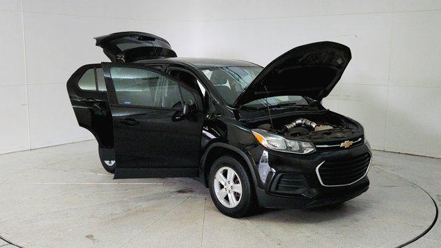 used 2022 Chevrolet Trax car, priced at $17,991