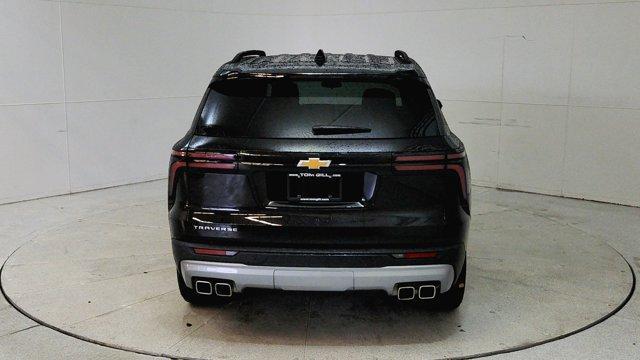 used 2025 Chevrolet Traverse car, priced at $38,592
