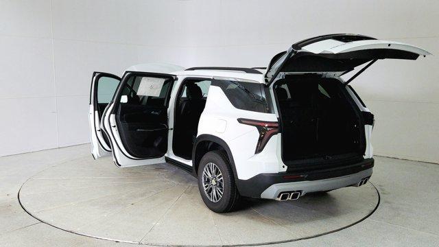 new 2025 Chevrolet Traverse car, priced at $42,793