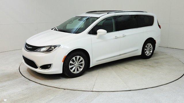 used 2018 Chrysler Pacifica car, priced at $17,791