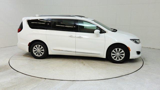 used 2018 Chrysler Pacifica car, priced at $17,791