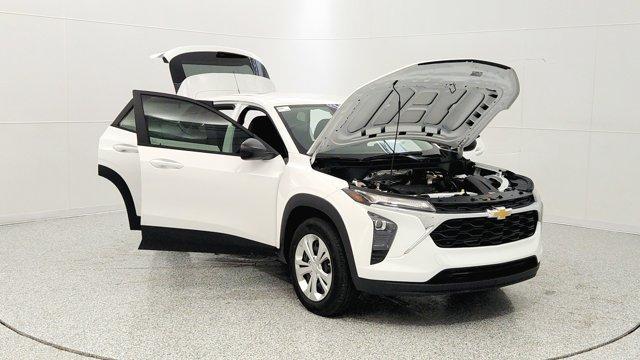 used 2024 Chevrolet Trax car, priced at $20,493
