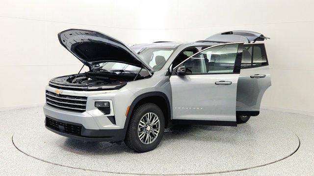 new 2026 Chevrolet Traverse car, priced at $46,318