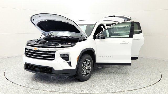 new 2026 Chevrolet Traverse car, priced at $43,818
