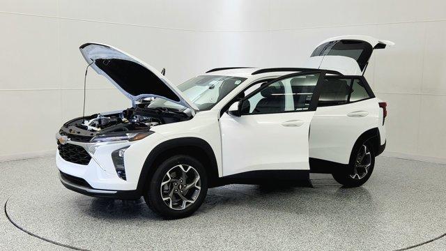 new 2025 Chevrolet Trax car, priced at $24,094