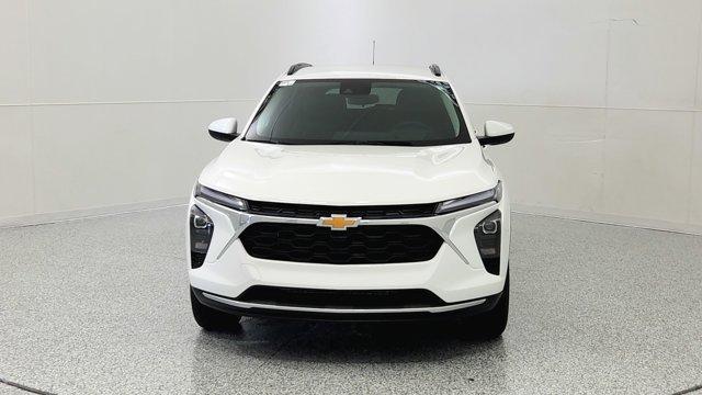 new 2025 Chevrolet Trax car, priced at $25,484