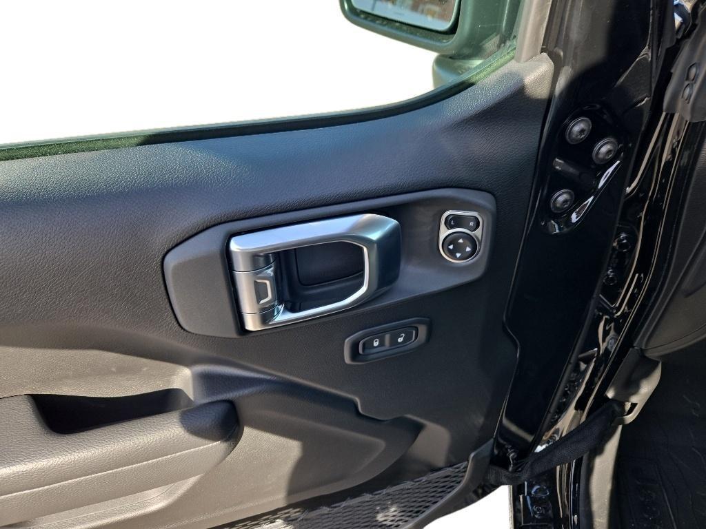 new 2026 Jeep Wrangler car, priced at $47,836