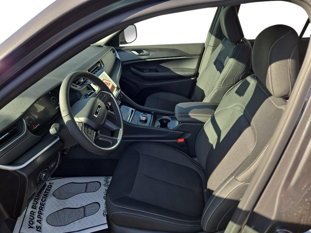 new 2025 Jeep Grand Cherokee car, priced at $42,727