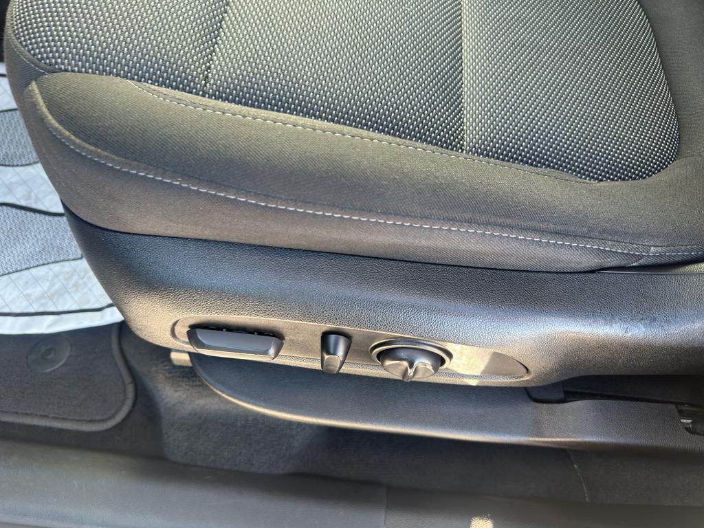 used 2023 Chevrolet Traverse car, priced at $26,299