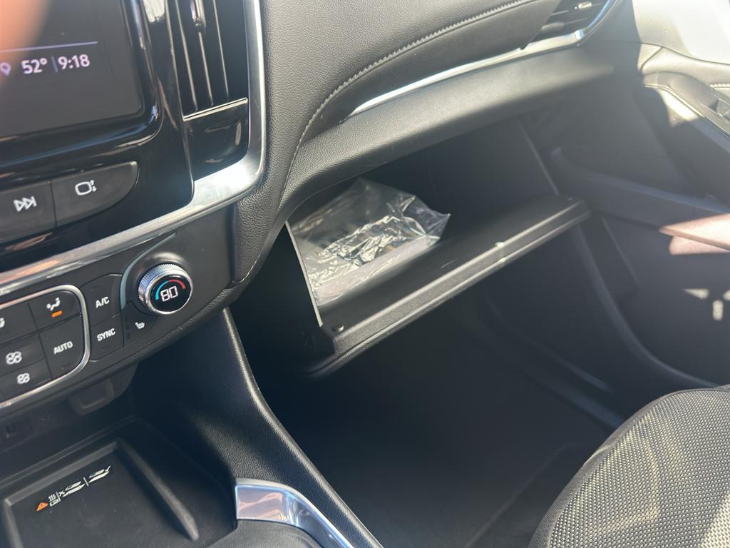 used 2023 Chevrolet Traverse car, priced at $26,299