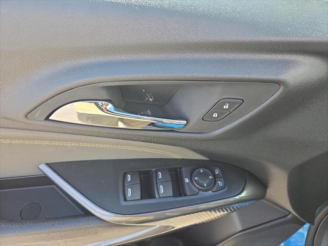 new 2025 Chevrolet Trax car, priced at $27,904
