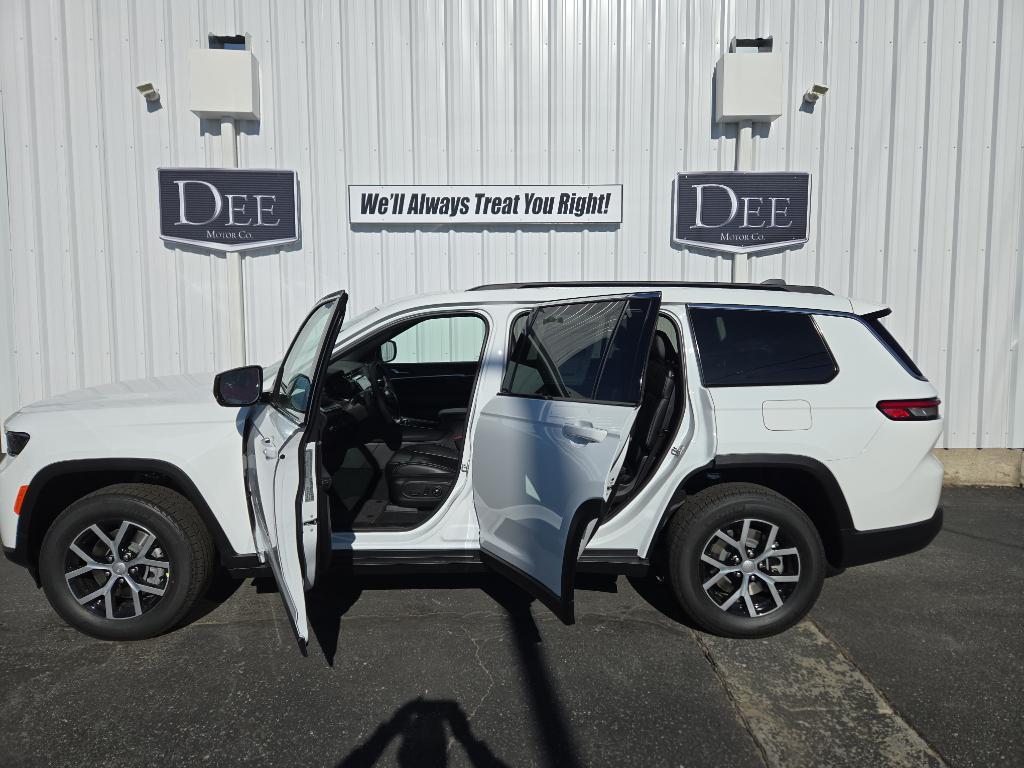 new 2025 Jeep Grand Cherokee L car, priced at $47,362