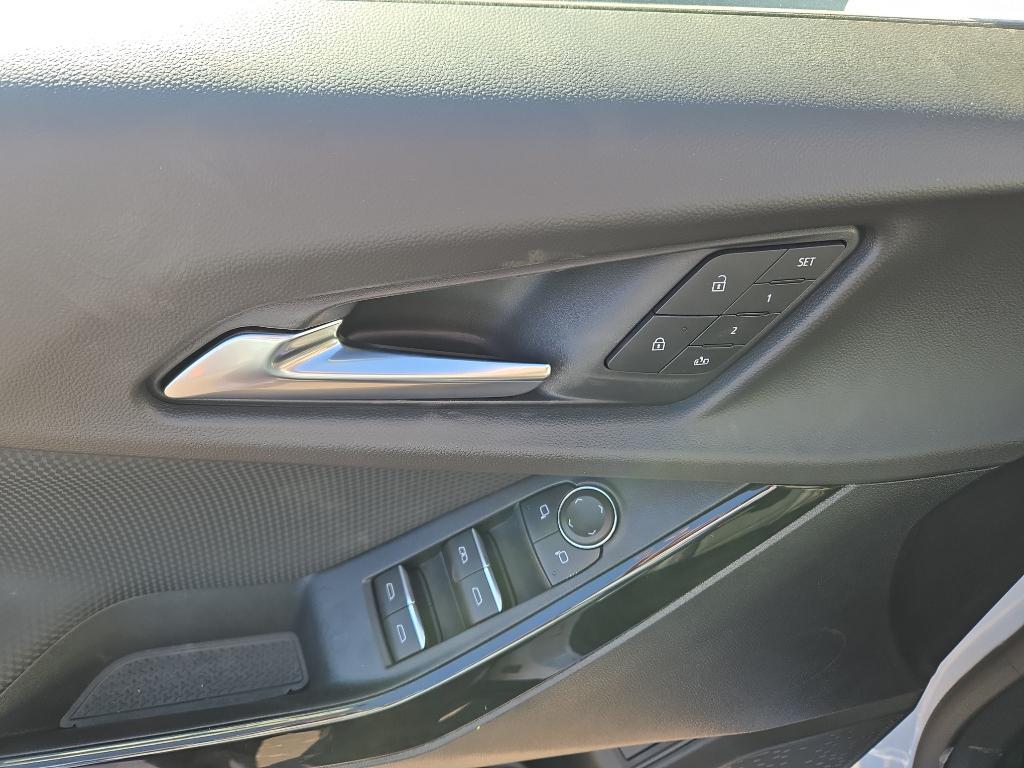 new 2026 Chevrolet Equinox car, priced at $40,610