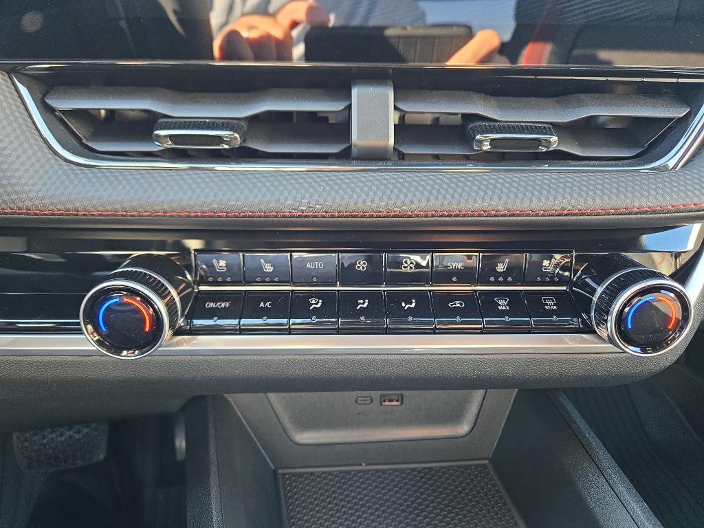 new 2026 Chevrolet Equinox car, priced at $40,610