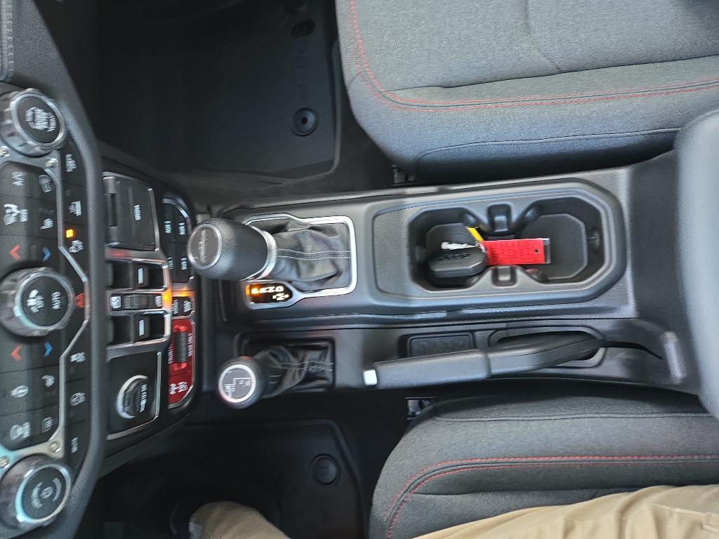 new 2025 Jeep Gladiator car, priced at $55,967