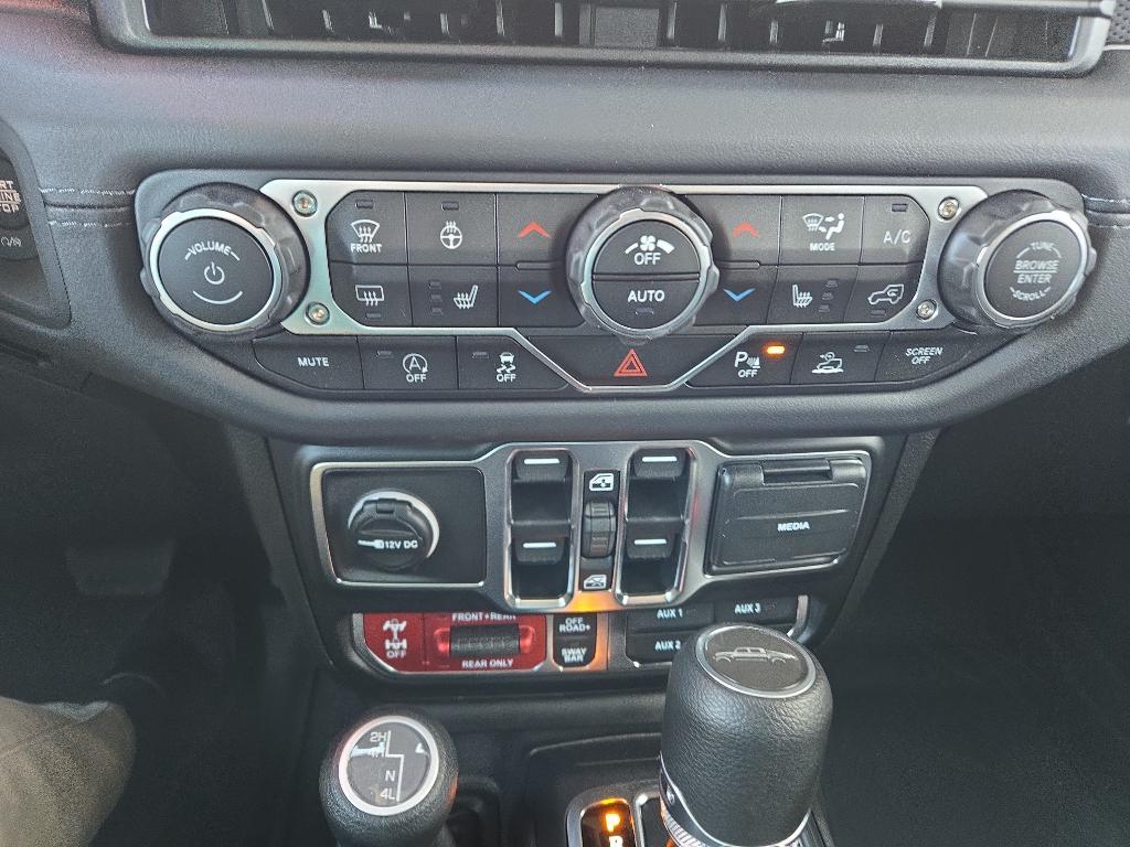 new 2025 Jeep Gladiator car, priced at $55,967
