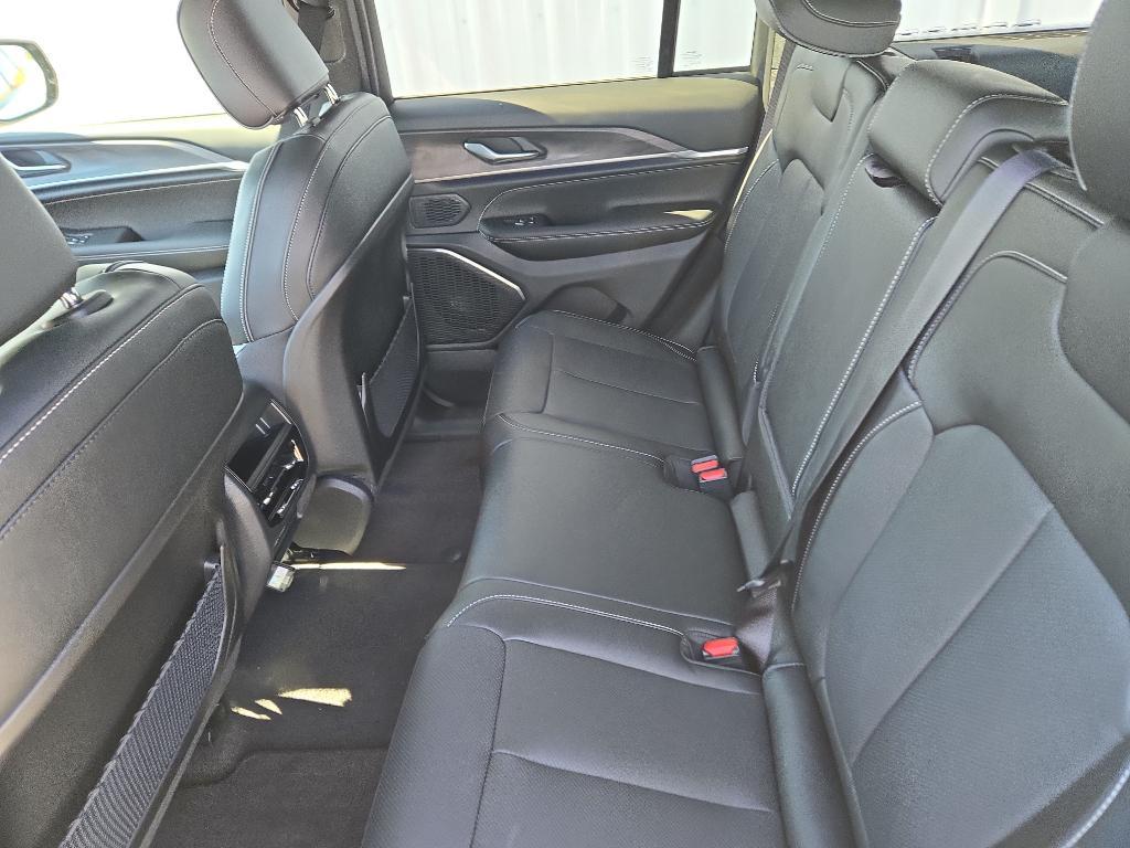 new 2025 Jeep Grand Cherokee car, priced at $56,036