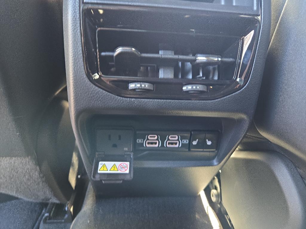 new 2025 Jeep Grand Cherokee car, priced at $56,036