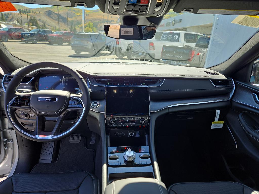 new 2025 Jeep Grand Cherokee car, priced at $56,036