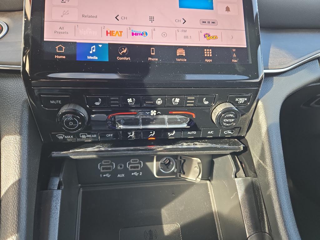 new 2025 Jeep Grand Cherokee car, priced at $60,543