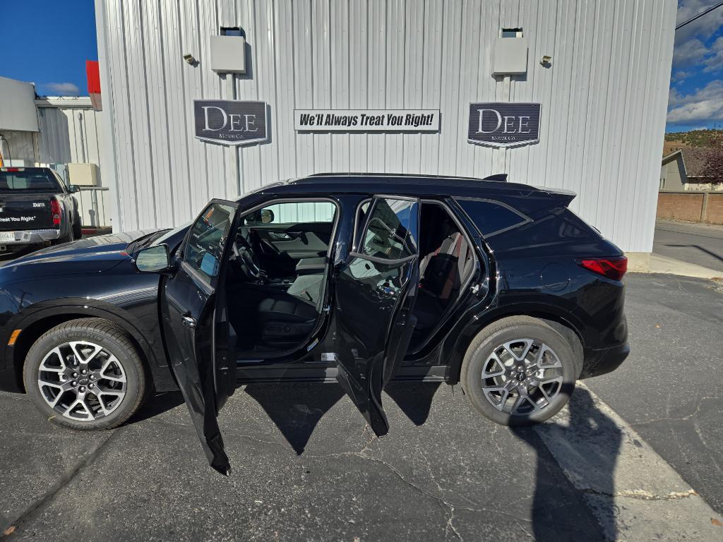 new 2025 Chevrolet Blazer car, priced at $49,157
