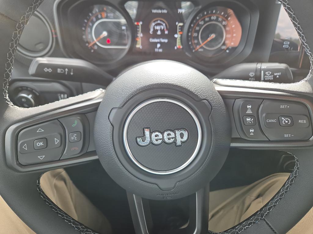 new 2025 Jeep Gladiator car, priced at $58,633