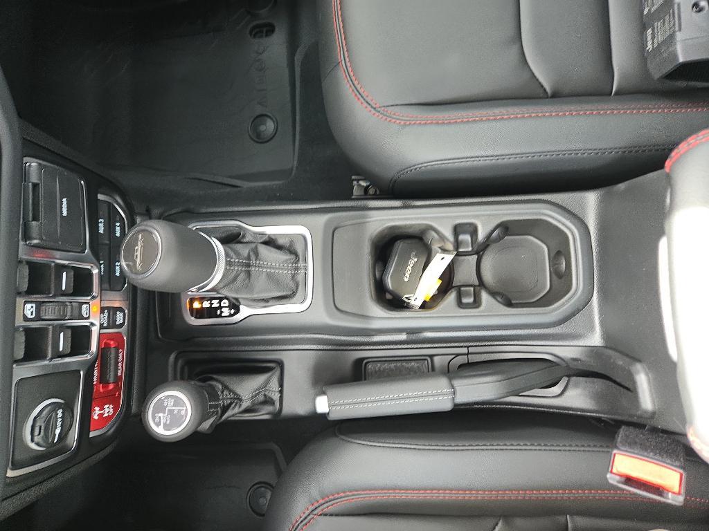 new 2025 Jeep Gladiator car, priced at $58,633