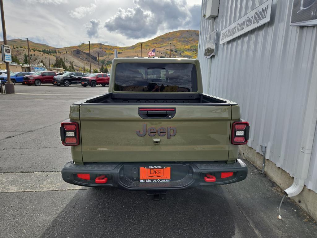 new 2025 Jeep Gladiator car, priced at $58,633