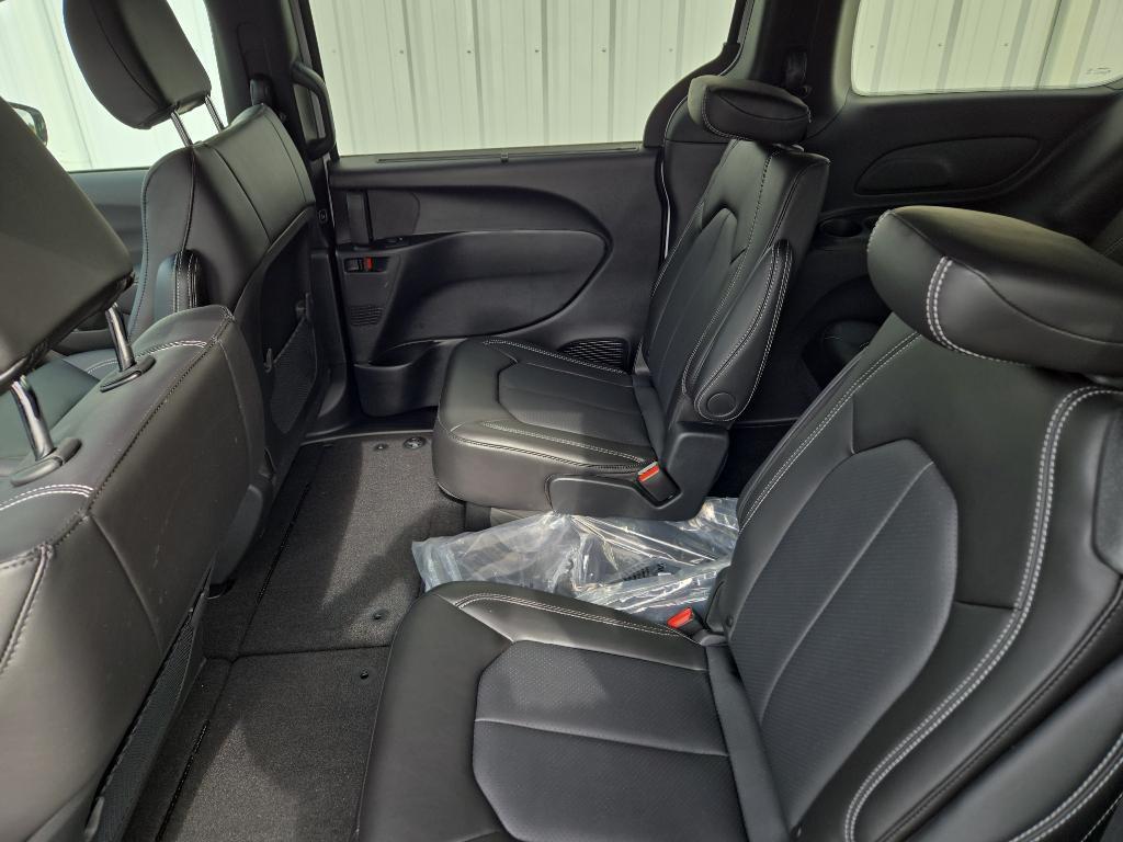 new 2025 Chrysler Voyager car, priced at $39,079
