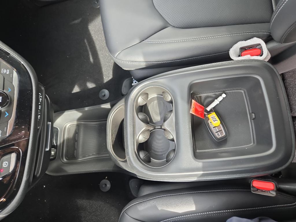 new 2025 Chrysler Voyager car, priced at $39,079