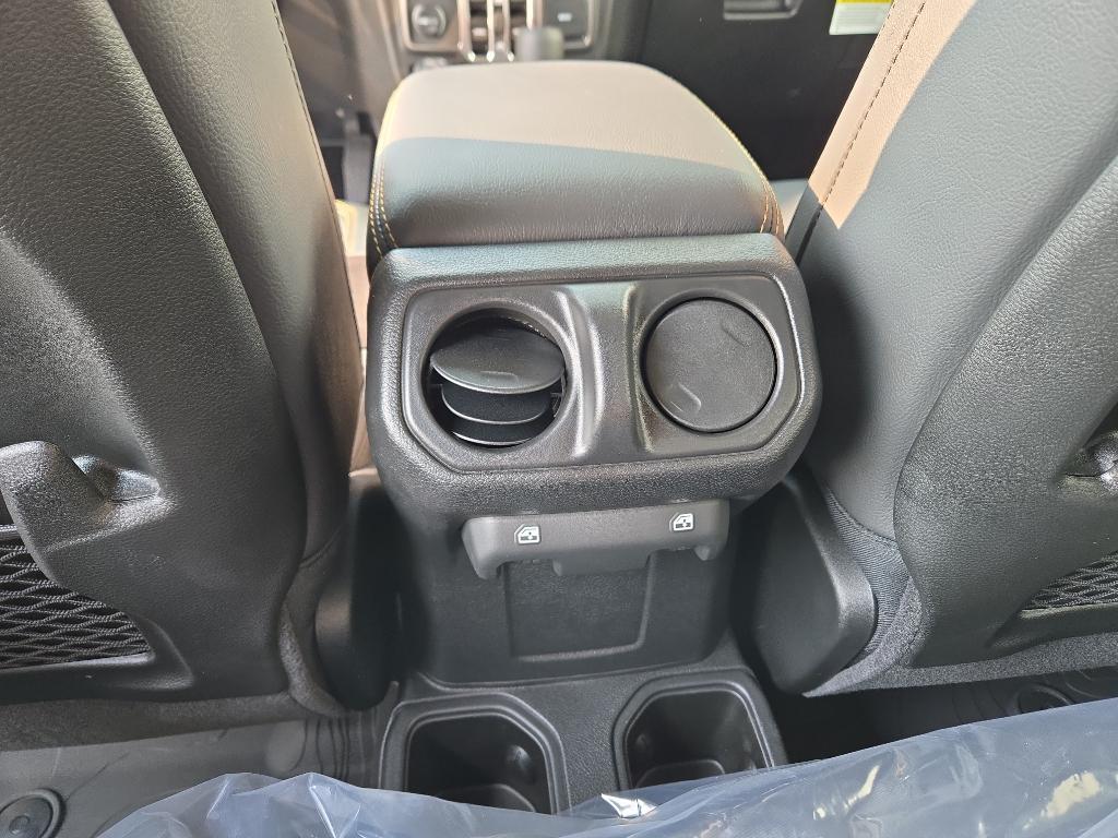 new 2025 Jeep Gladiator car, priced at $46,893