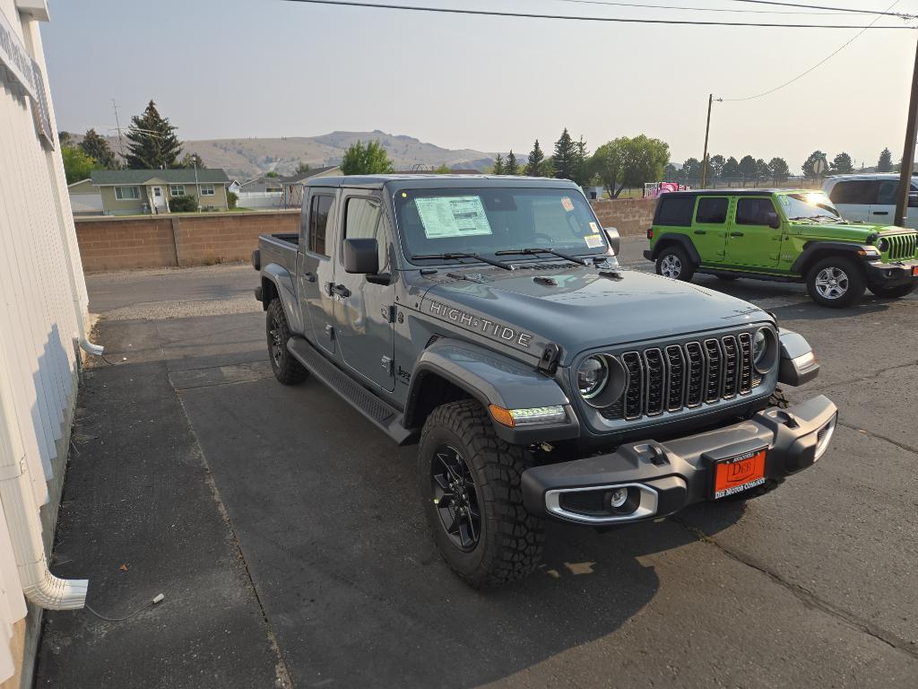 new 2025 Jeep Gladiator car, priced at $46,893