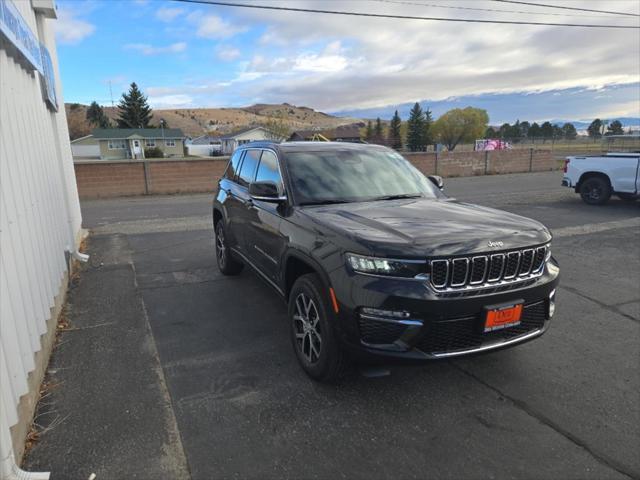 new 2025 Jeep Grand Cherokee car, priced at $52,233