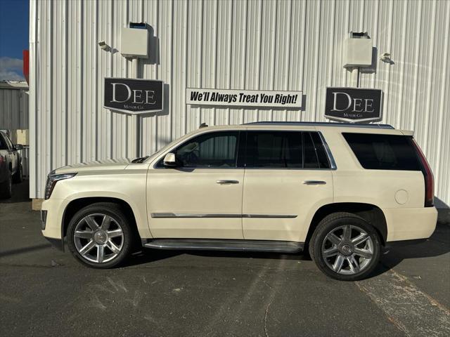 used 2015 Cadillac Escalade car, priced at $28,299